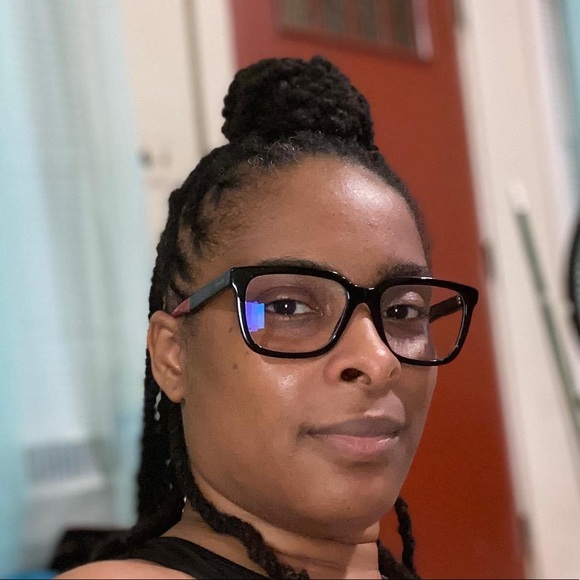 Meet your Posher, Samantha - Picture 1 of 1